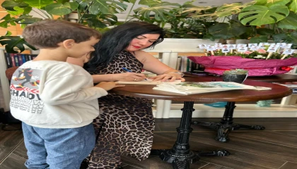 İzmir Özel Türk Koleji Marmaris öğrencilerinden öğretmenlerine sürpriz imza günü