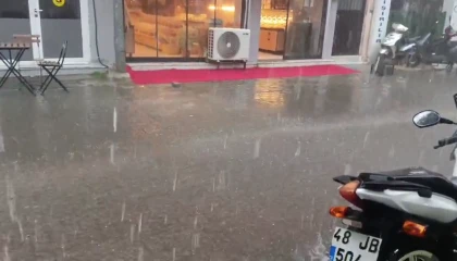 Meteoroloji Uyarıları Gerçek Oldu: Dalaman’da Sağanak Yağış Etkili Oldu