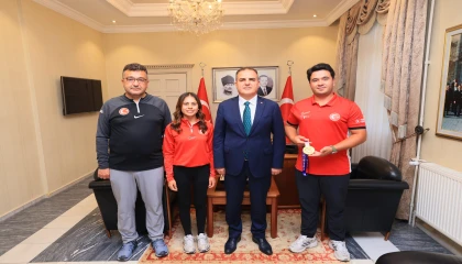 Valimiz Sayın Dr. İdris Akbıyık’dan Muğlalı Okçumuz Emircan Haney'e destek çağrısı