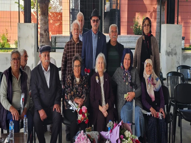 Marmaris Çetibeli mahallesinde 1958 yılında ilkokul öğretmeni olarak göreve başlayan Ayten Binay Özb